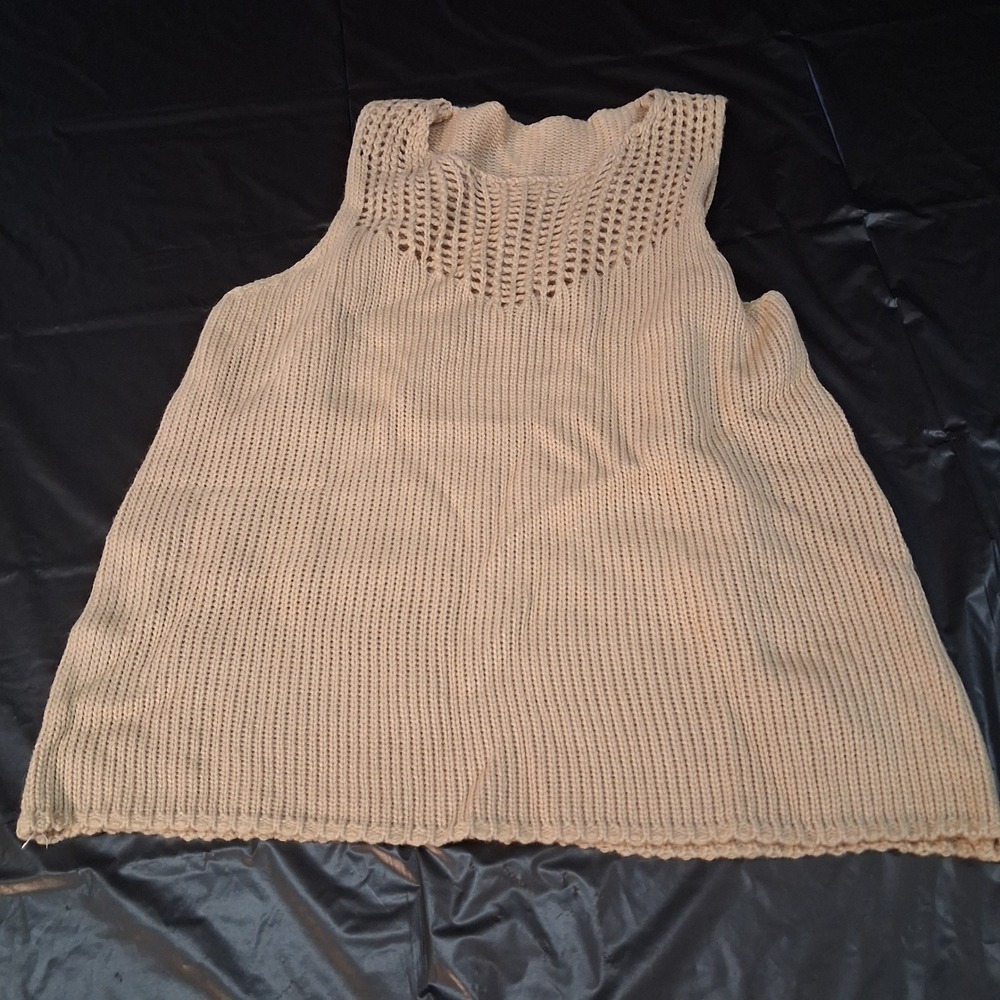MakeMeChic Top Womens Medium Crochet Yoke Khaki Sleeveless Knit NEW